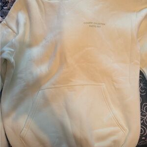 Comfrt Sweatshirt + Shorts